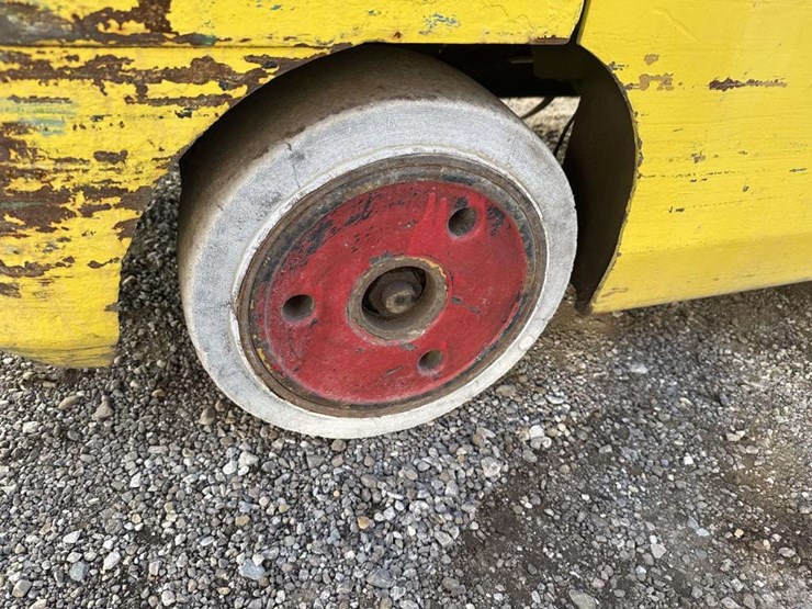 caterpillar-60-image-11