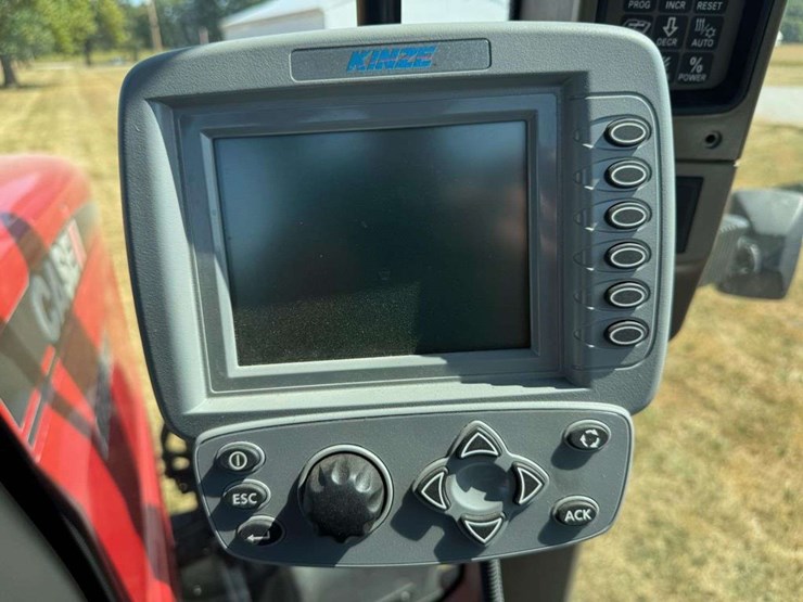 2010-case-ih-245-image-24