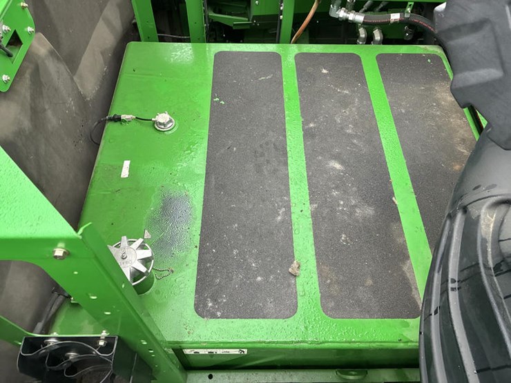 2013-john-deere-s670-image-85