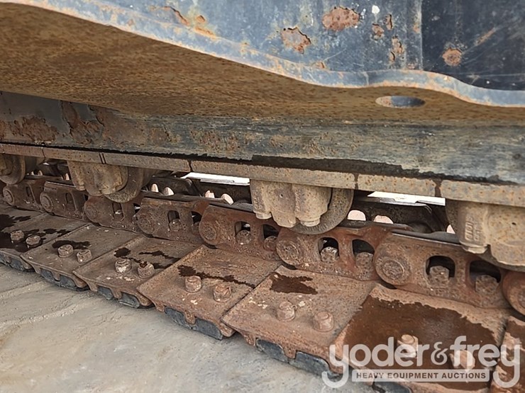 2016-caterpillar-312fgc-image-31