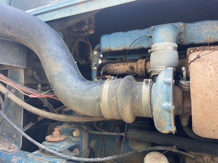 1991-versatile-876-image-27