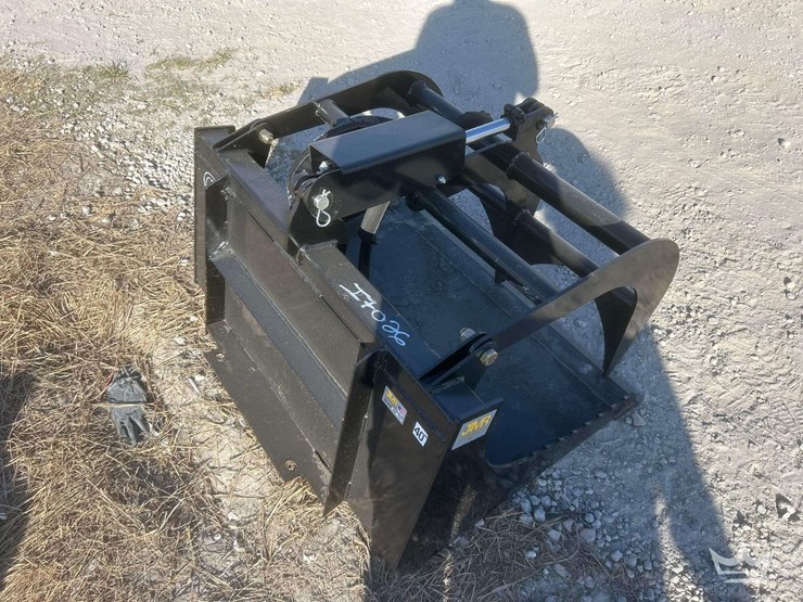 2025-jmr-single-cylinder-grapple-bucket-mini-skid-steer-attachment-image-2