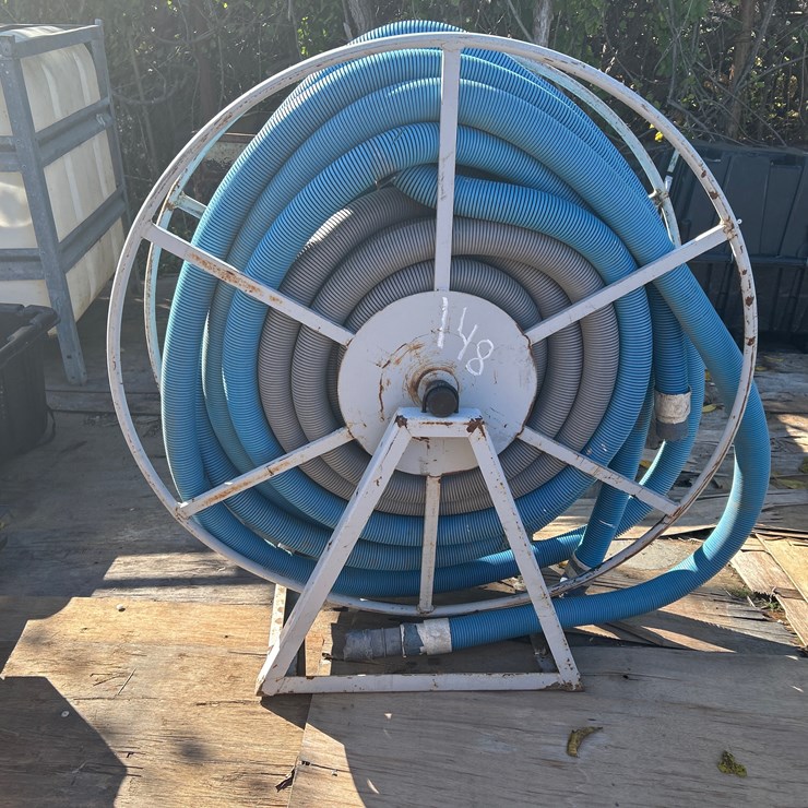 #148 • Plastic Hose & Reel