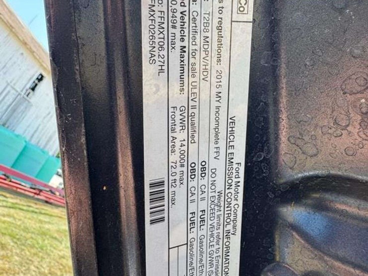 2015-ford-f350-xlt-image-26