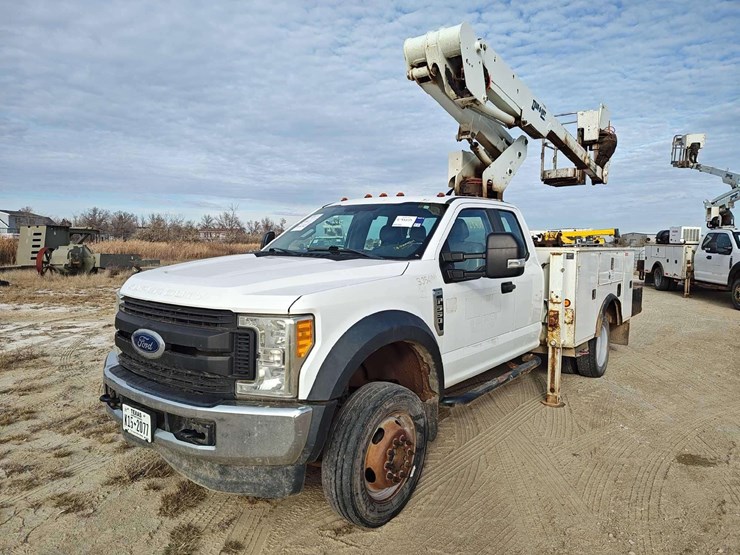 2017-ford-f550-image-1