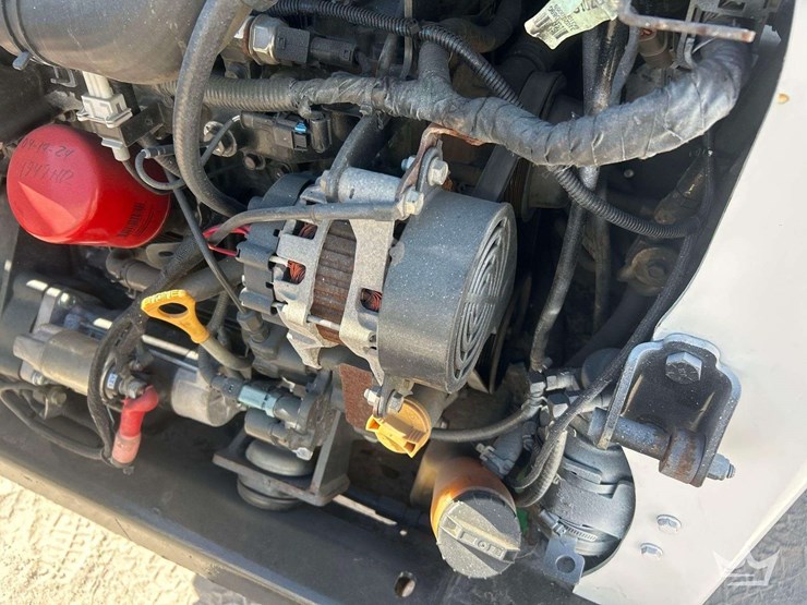 2017-bobcat-t450-image-9