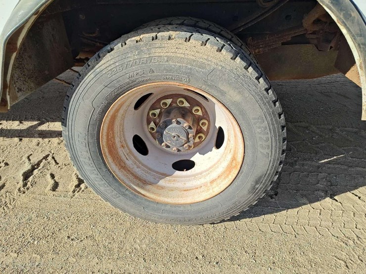 2017-ford-f550-image-60