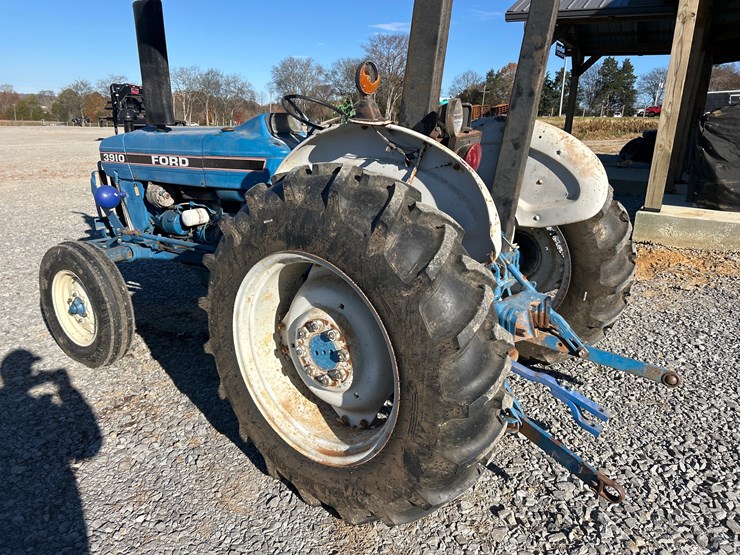 ford-3910-image-8