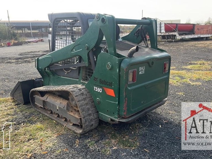 2016-bobcat-t590-image-5
