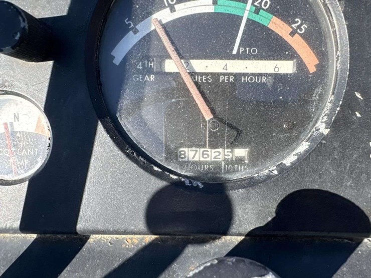 john-deere-4020-image-21