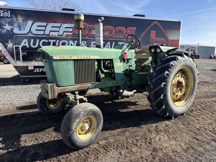 john-deere-3020-image-1