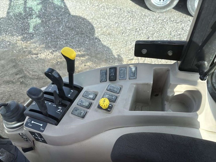 john-deere-3320-image-20