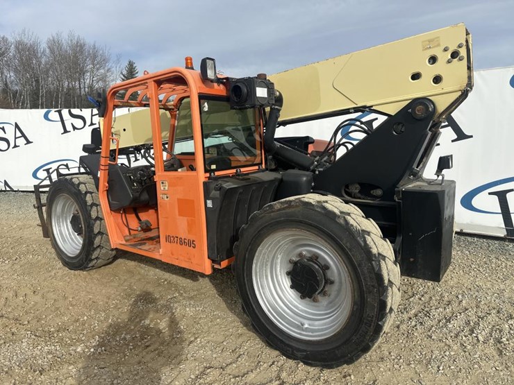 2015-jlg-g6-42a-image-3