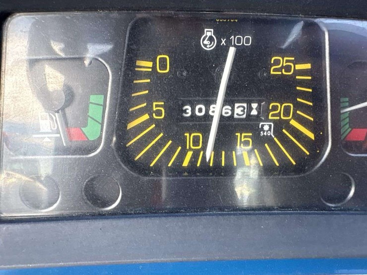 new-holland-3430-image-24