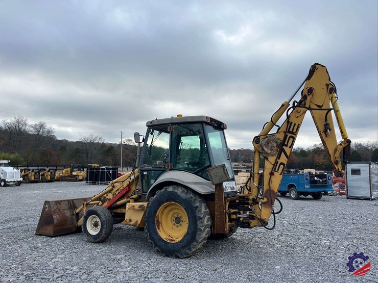 new-holland-575e-image-3