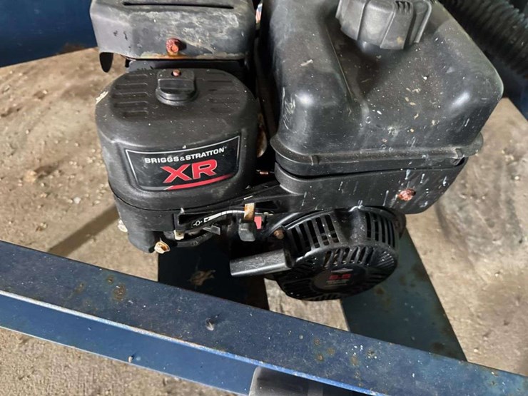 duo-lift-2500-gal-liquid-bulk-nurse-tank/-trailer-image-4