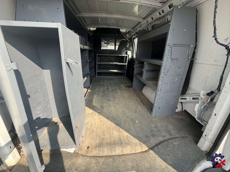 2012-chevrolet-express-van-image-30