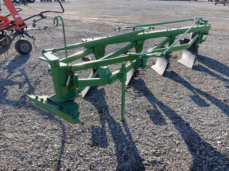 john-deere-f145-image-1