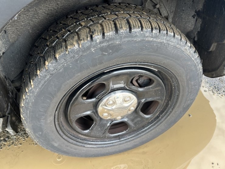 2017-ford-explorer-image-17