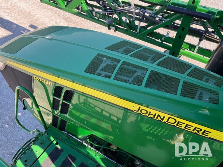 2019-john-deere-r4038-image-58