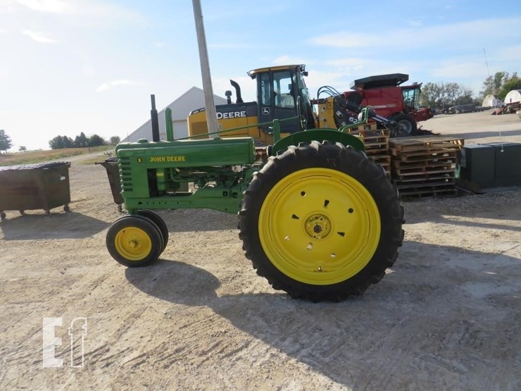 1952-john-deere-b-image-1