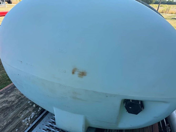 poly-1500-gallon-tank-image-3