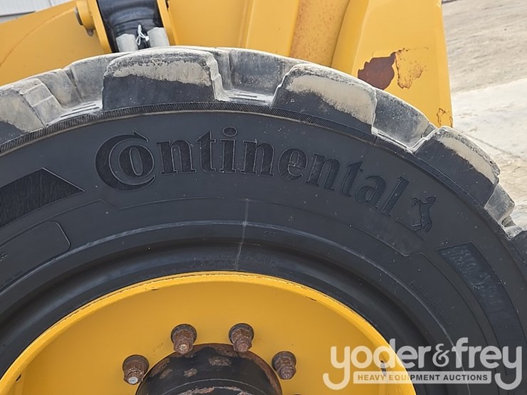 2019-caterpillar-tl1255d-image-37