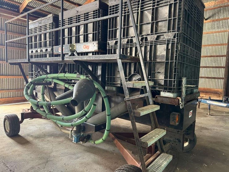 clay-seed-box-trailer-image-3