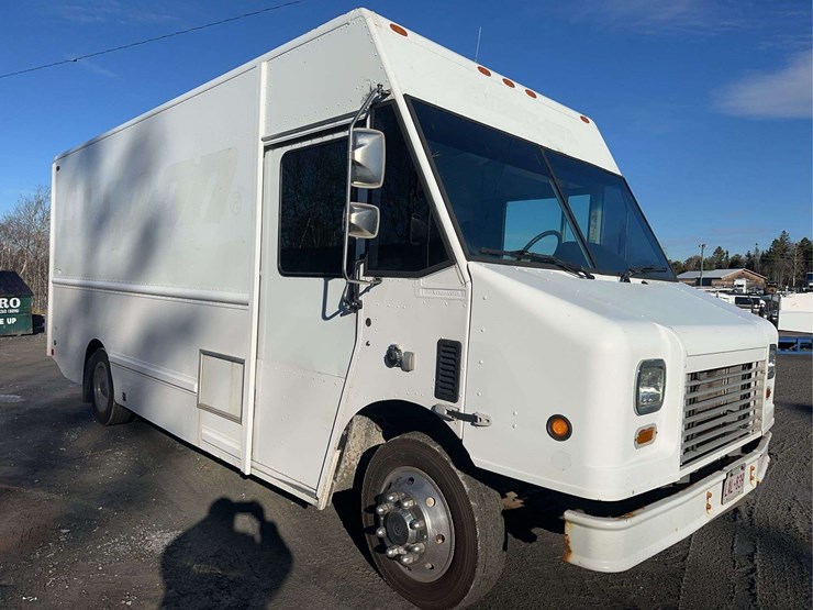 2008-freightliner-mt45-image-3