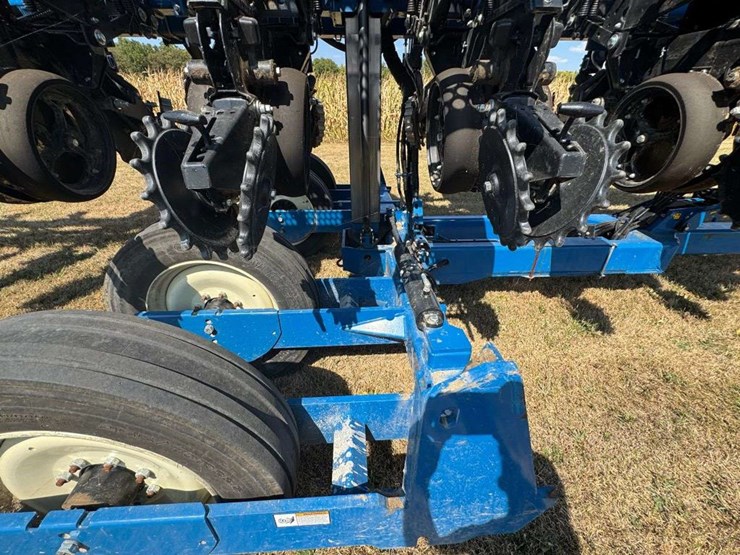 2023-kinze-3605-image-14