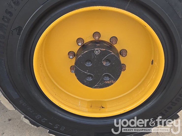 2019-caterpillar-tl1255d-image-35