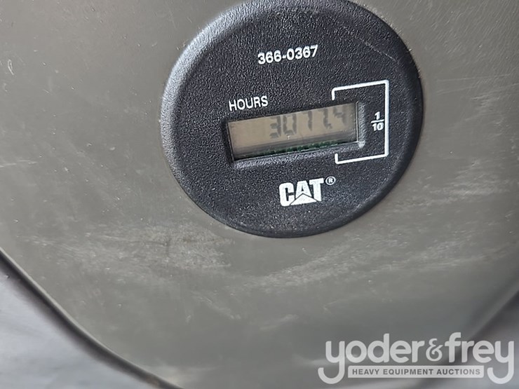 2016-caterpillar-312fgc-image-122