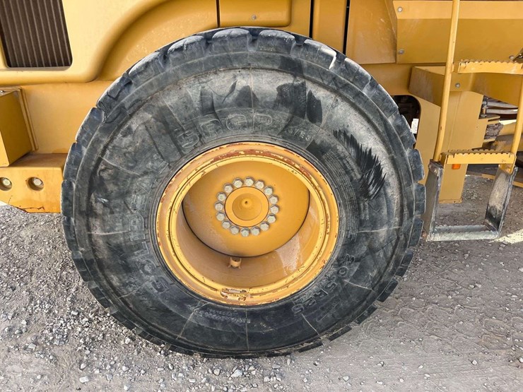 2005-caterpillar-928g-image-19