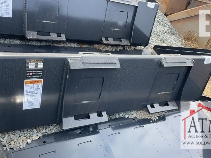 new-wolverine-78"-track-duty-bucket-image-2