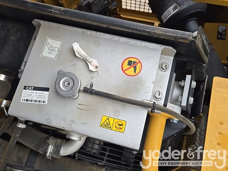 2016-caterpillar-312fgc-image-70