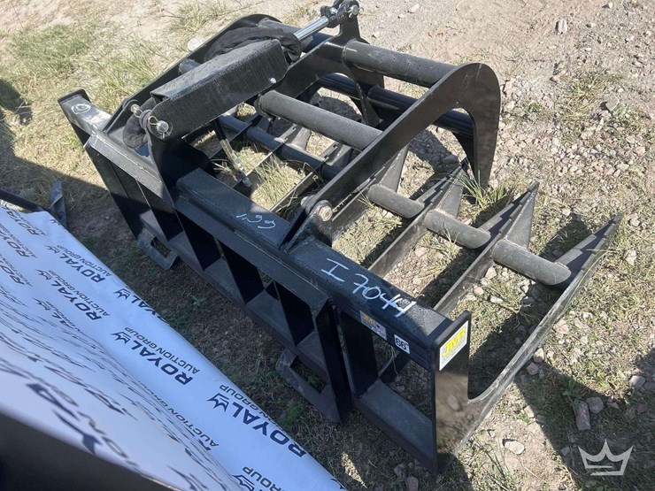 2025-jmr-66in-single-cylinder-brush-grapple-skid-steer-attachment-image-4