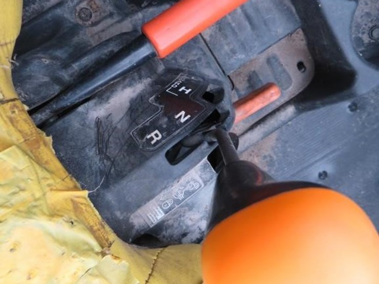 john-deere-gator-xuv-825i-image-13