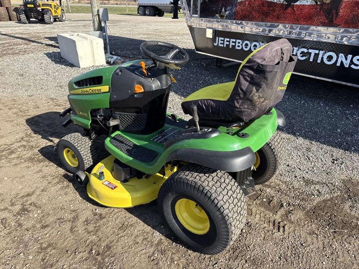john-deere-la135-image-2