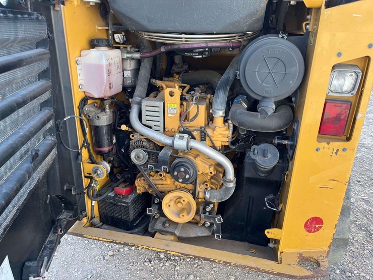 2018-caterpillar-259d-image-8