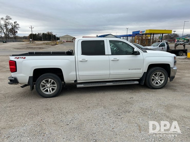 2018-chevrolet-silverado-4-door-pickup-(cp1307,-unit-12086)-image-9