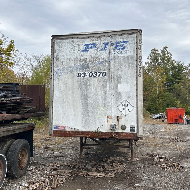 #79 • 1983 Evans 28ft Van Trailer