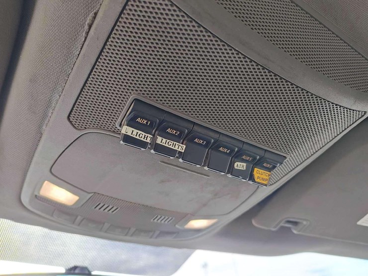 2017-ford-f550-image-52