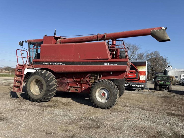 1992-case-ih-1680-image-2