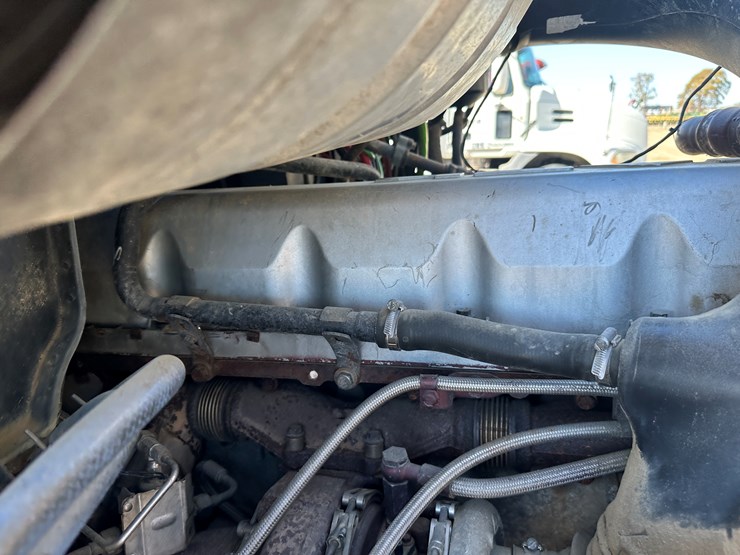 #33701-•-2011-mack-cxu-sleeper-truck-tractor-1m1aw09y4bm013132-image-60