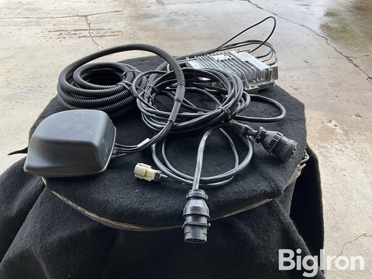 john-deere-jd-link-modular-telematics-gateway-4g-lte-image-4