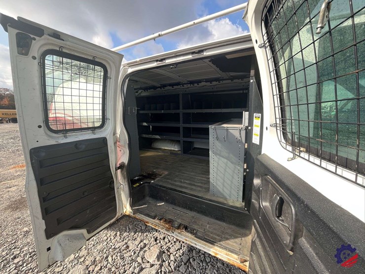 2012-chevrolet-express-van-image-45