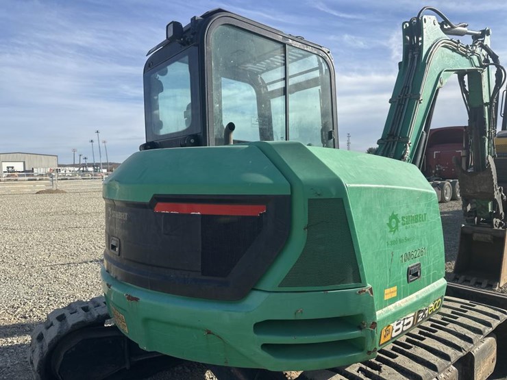 2018-jcb-85z-1-image-12