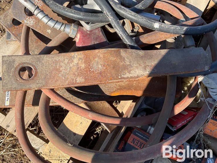 pallet-of-misc-equipment-parts-image-12