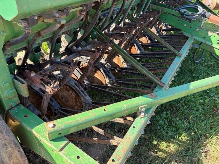 john-deere-8200-image-10