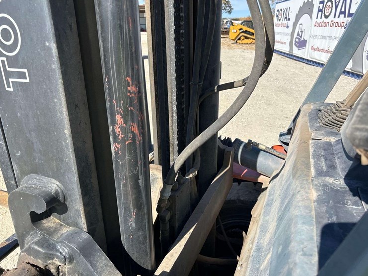 toyota-7fgu35-8,000lbs-forklift-image-16